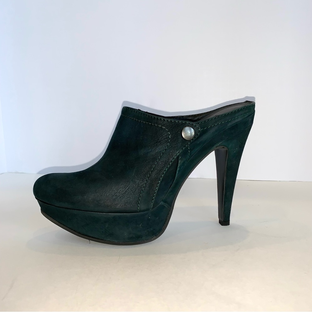 Vera Wang Lavender Dark Forest green leather Platform mules clog heels